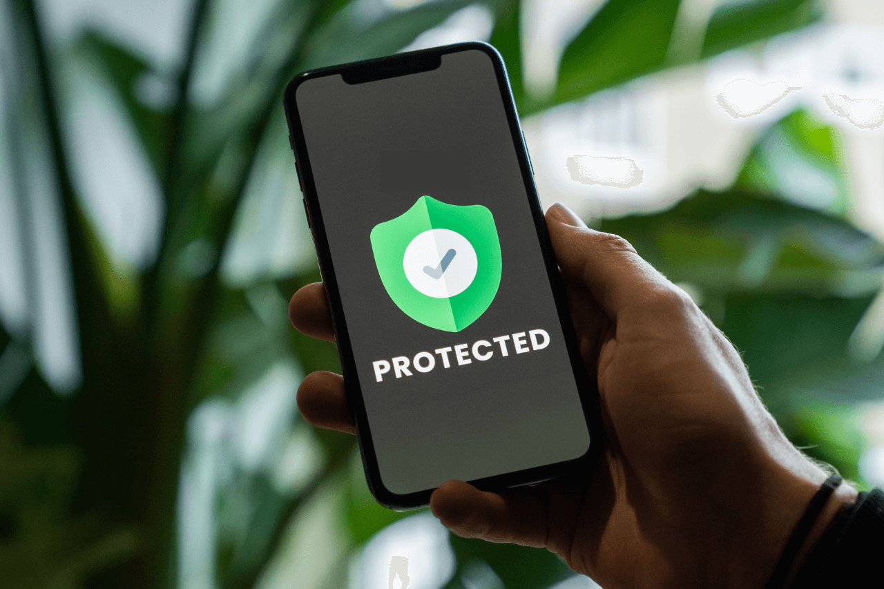 Keychain wrapper to safeguarding sensitive data on your iOS apps