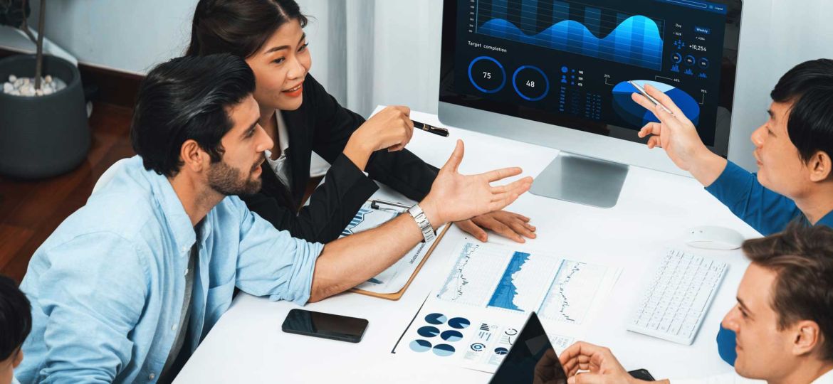 Leading MarTech Company Achieves Real-Time Data Confidence and Seamless Scaling Across 10K+ Locations with DataOps Backbone