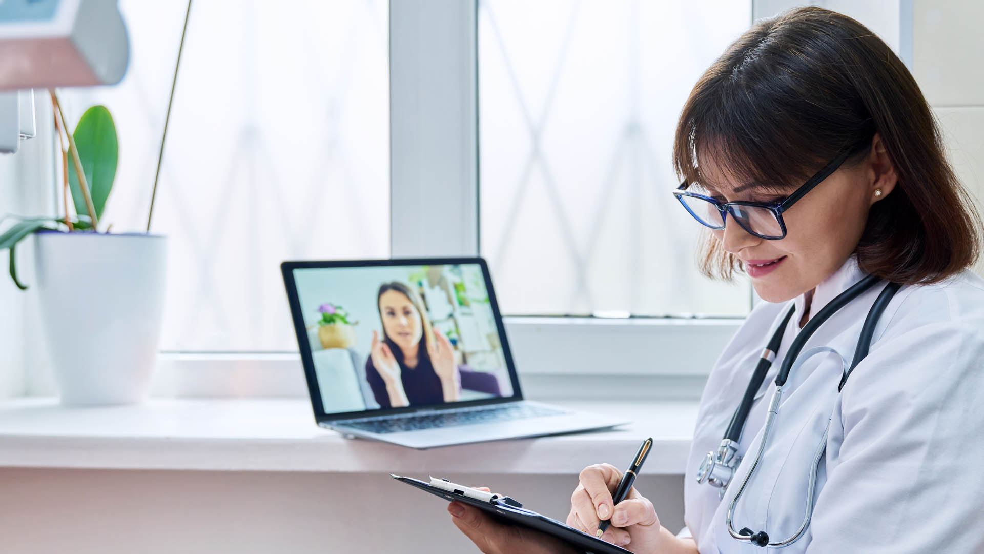 blog-banner-transitioning-to-telehealth